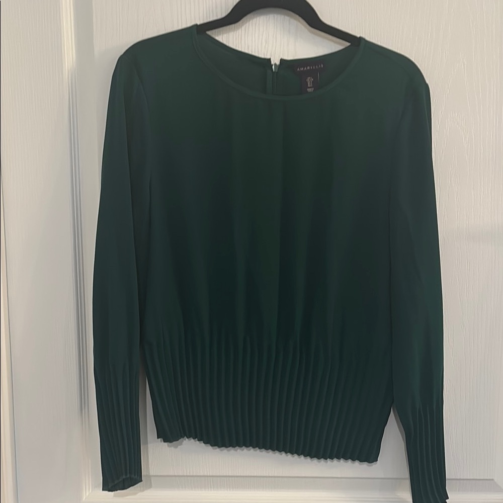 Green Long Sleeve Top